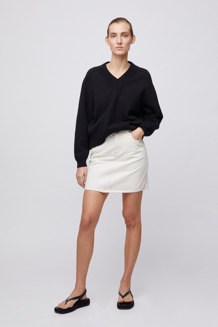 Women Fall Winter Spring Summer Basics | Bayside V-Neck Sweater Jet Black