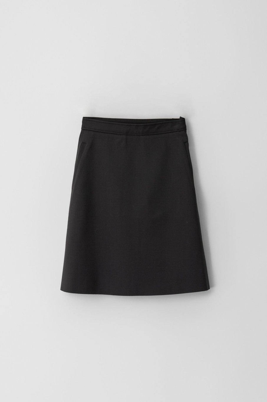 Women Fall Winter Spring Summer Basics | Anne Karin Short Jet Black