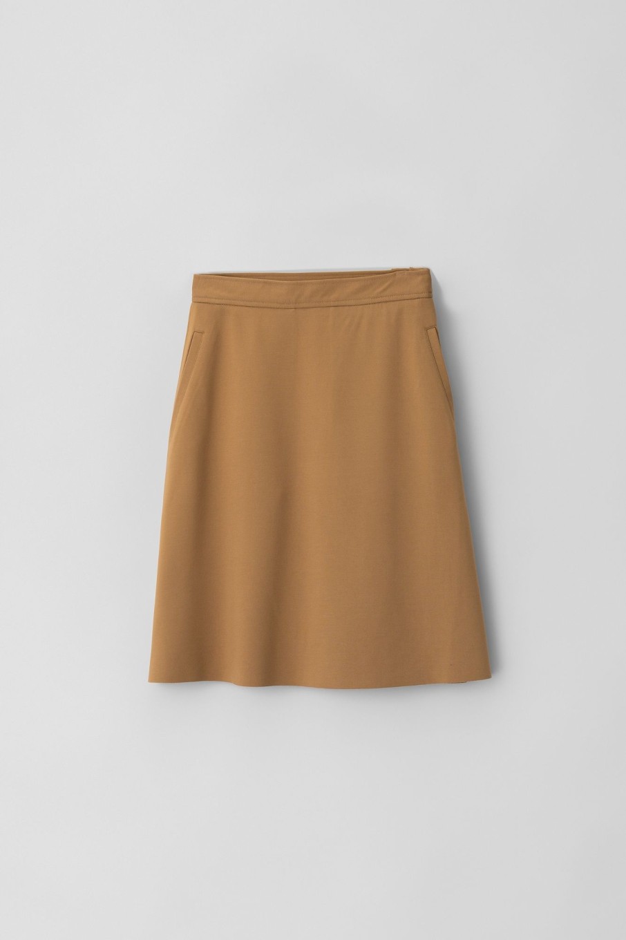 Women Fall Winter Spring Summer Basics | Anne Karin Short Brown Sugar